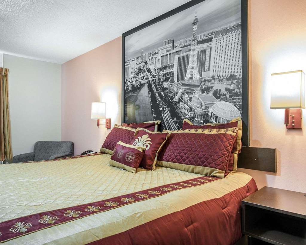 Rodeway Inn & Suites Brookhaven Room photo