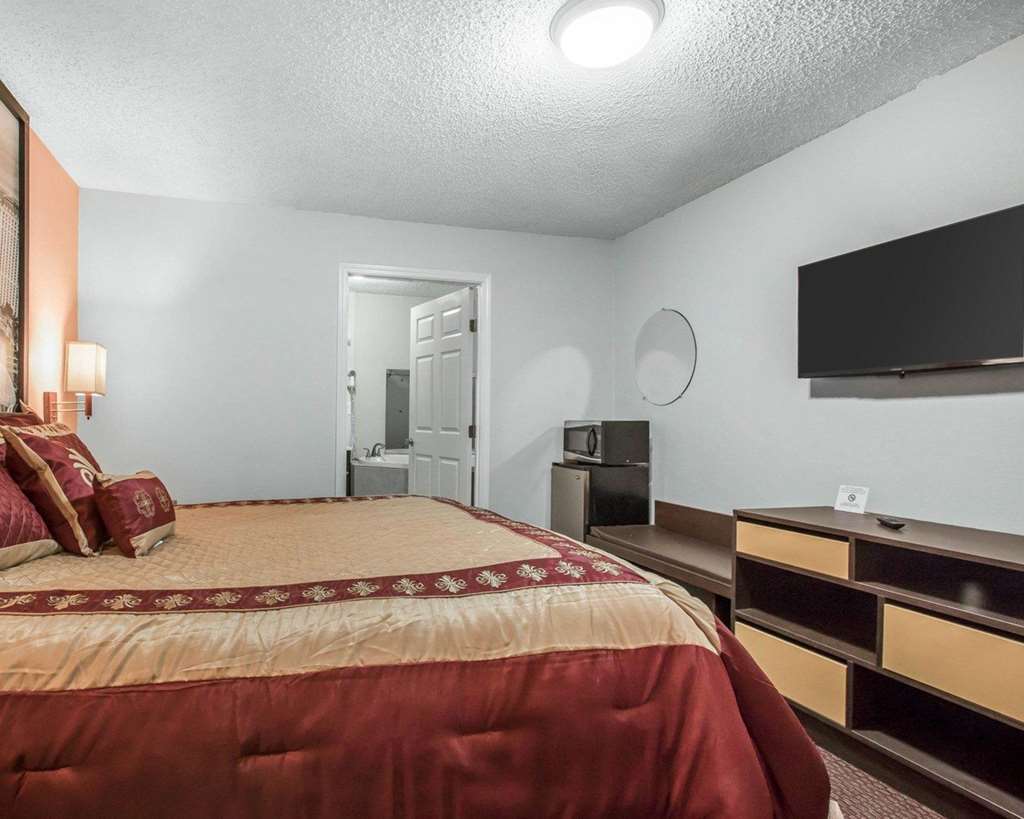 Rodeway Inn & Suites Brookhaven Room photo